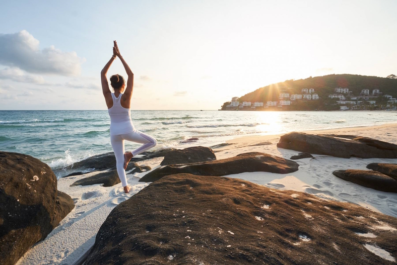 Tập yoga cũng là một hoạt động ưa thich của du khách khi đến nghỉ ngơi tại Phú Quốc